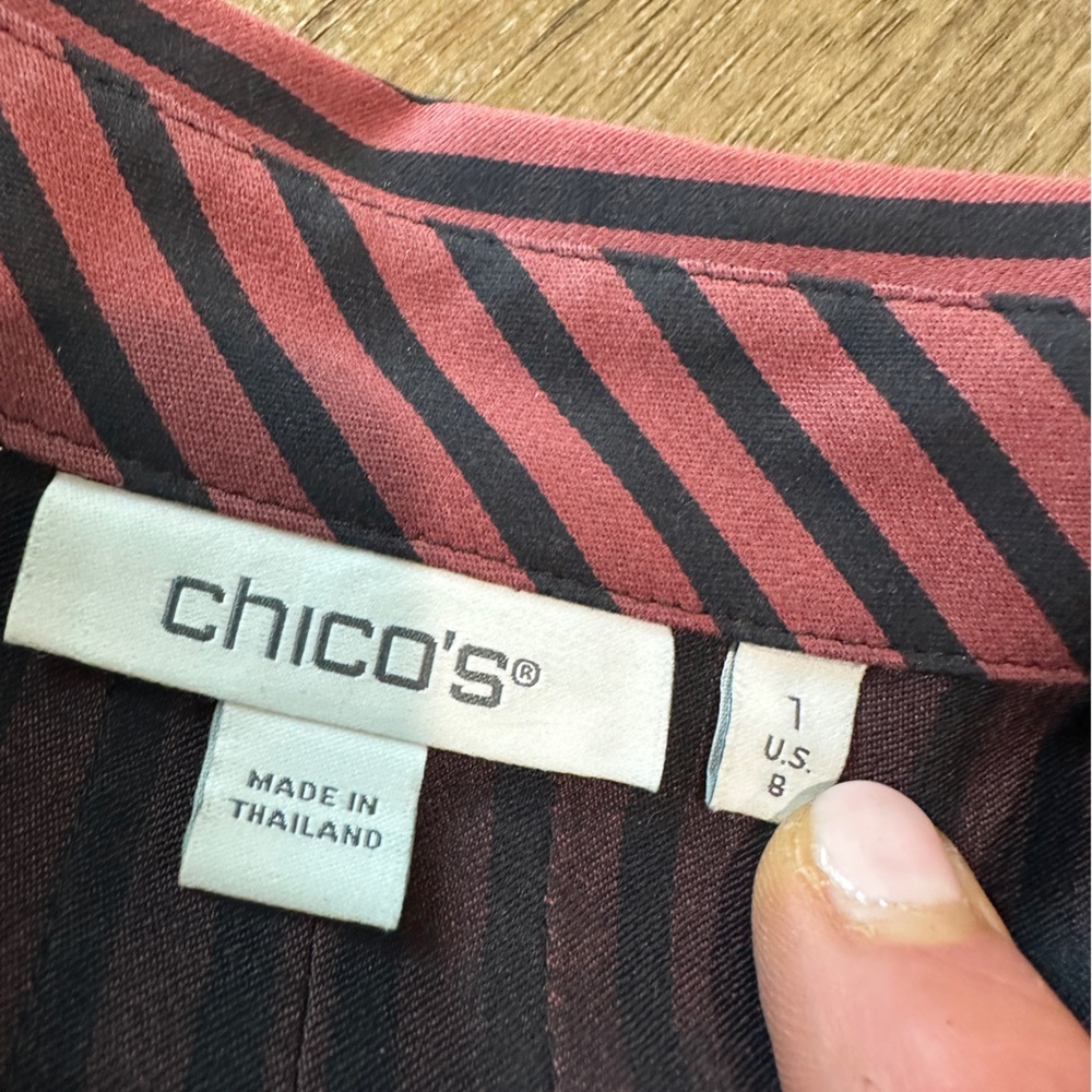 Chicos No Iron Button Down Blouse Size 1/U.S. 8 Maroon and Black strip - Picture 7 of 8